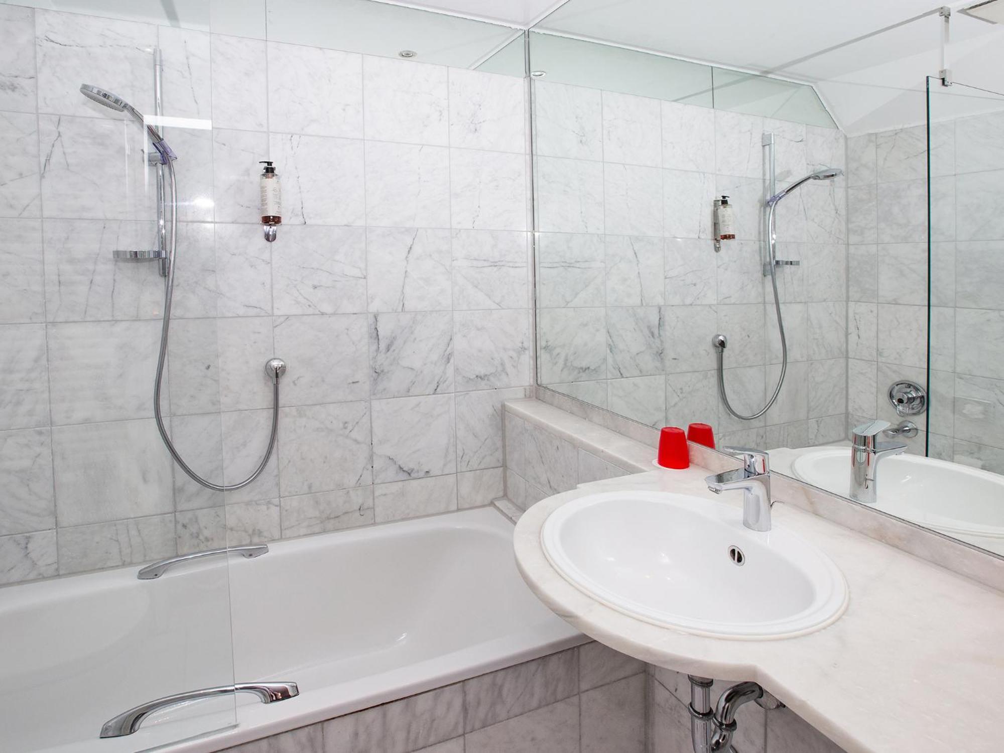 Dormero Hotel Bargenturm Lueneburg Eksteriør bilde